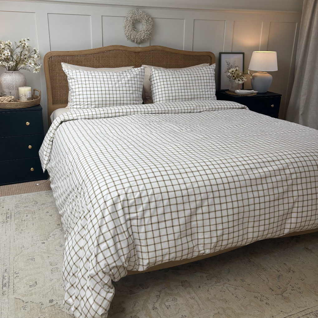 Bedding | Bed Sheet Sets & Luxury Duvet Cover Sets | Linenbundle UK