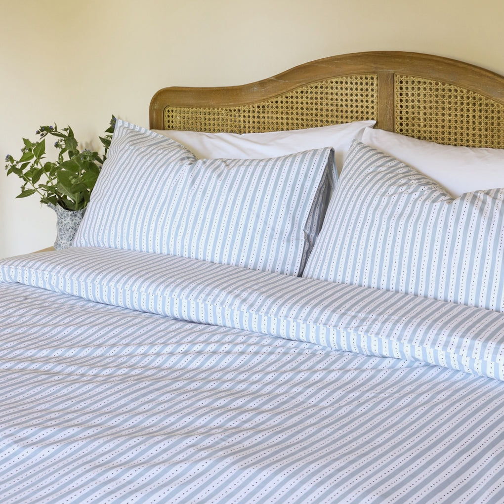 Bedding | Bed Sheet Sets & Luxury Duvet Cover Sets | Linenbundle UK