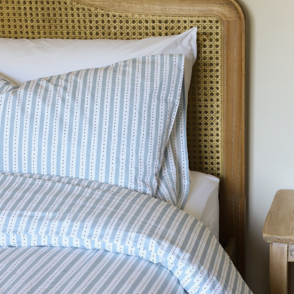 Bedding | Bed Sheet Sets & Luxury Duvet Cover Sets | Linenbundle UK
