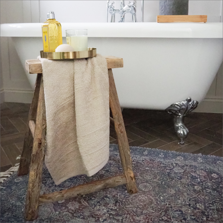 Rustic bathroom hand online towels